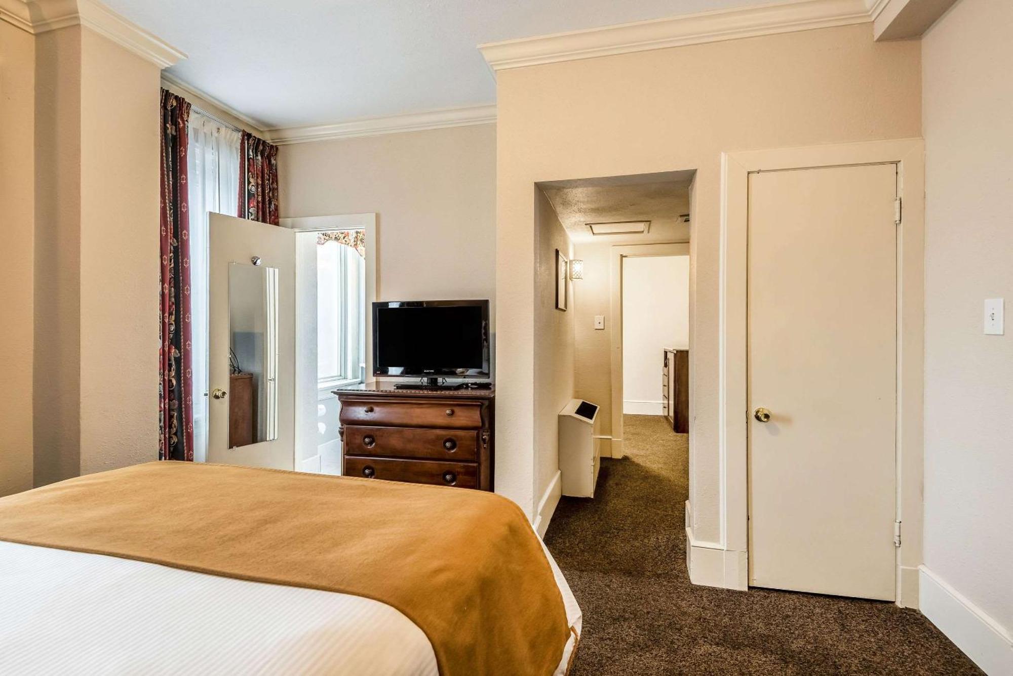 Hotel Bothwell Sedalia Central District, Ascend Hotel Collection Exteriör bild